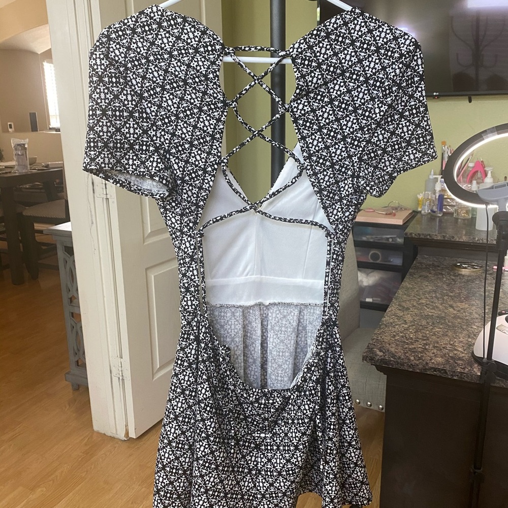 Backless romper - Picture 2 of 3